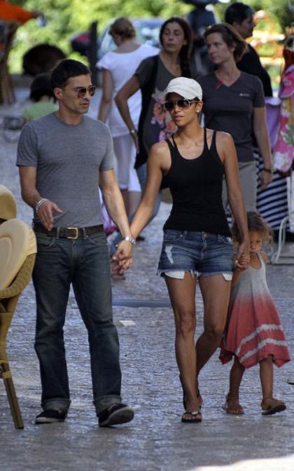 Halle Berry & Olivier Martinez's Romantic Spanish Getaway