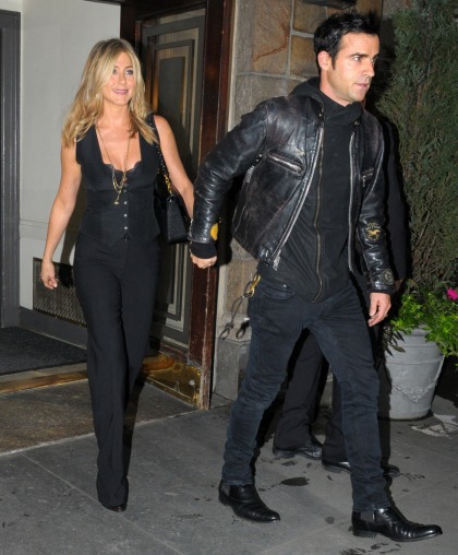 Jennifer Aniston's D&G repeat in NYC: sexy, fug or boring'