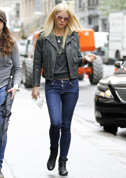 Gwyneth Paltrow's skinny jeans & hipster look: cute,   cool or goopy'