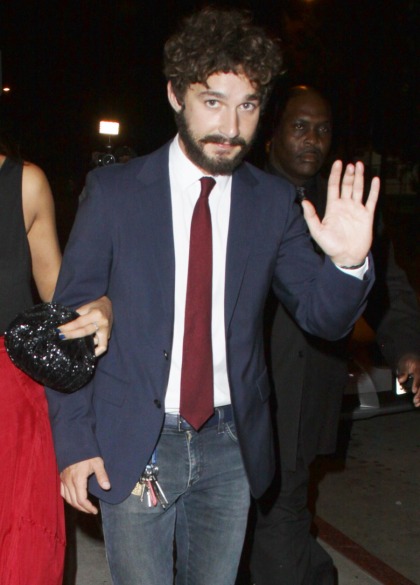 Shia LaBeouf gets punched in the face in a drunken street fight, doesn't retaliate