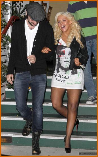 Christina Aguilera Goes on Date Without Pants or Makeup?