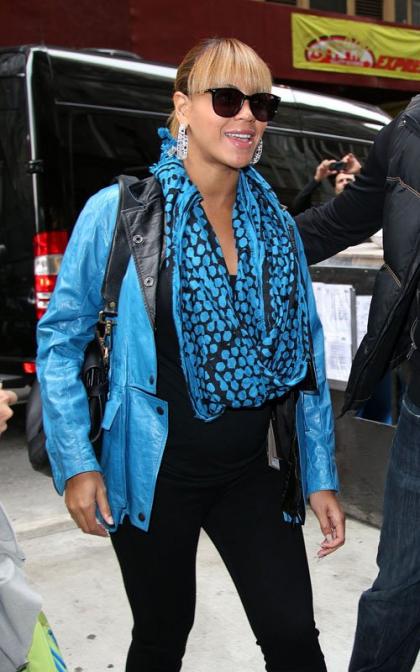 Momma-To-Be Beyonce: Blue in the Big Apple
