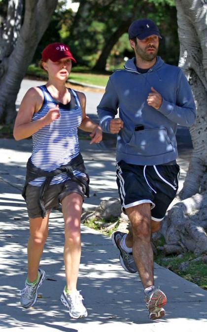 Natalie Portman: Running Woman