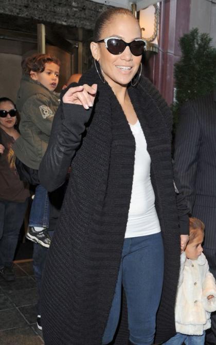 Jennifer Lopez: Twin Time in NYC!