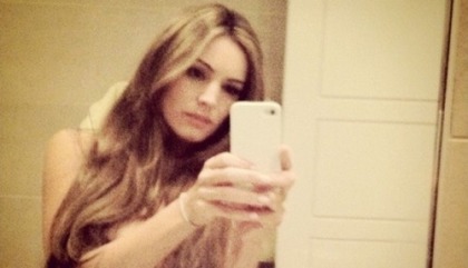 Kelly Brook Is the New Queen of Twitter