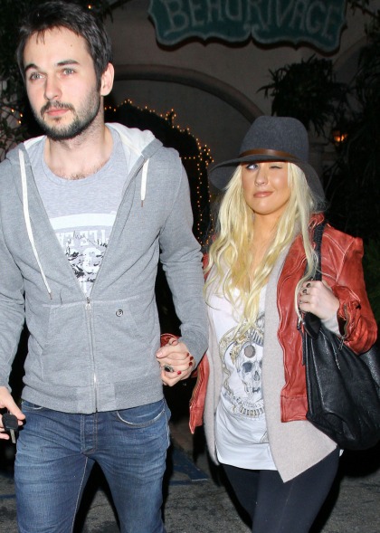 Christina Aguilera & her boy-toy just always looks drunk these days