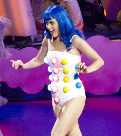 Katy Perry is either pregnant or getting a divorce, nothing   in between