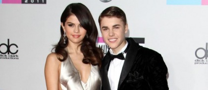 Selena Gomez Showed Up at the AMAs Too
