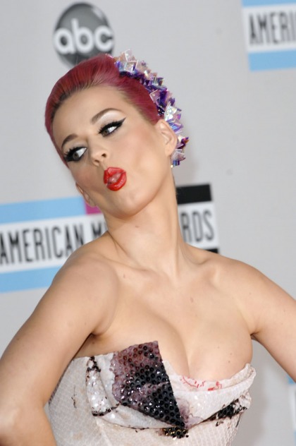 Katy Perry denies pregnancy rumors: 'I still love drinking alcohol so not yet'