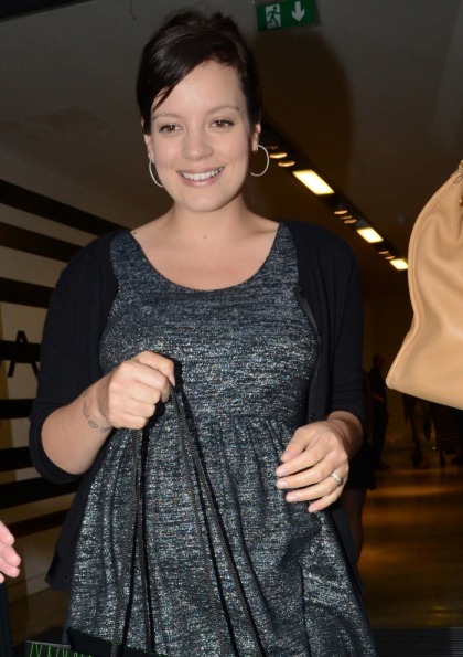 Lily Allen (Lily Cooper) gave birth to a baby girl (Mini Cooper) on Friday