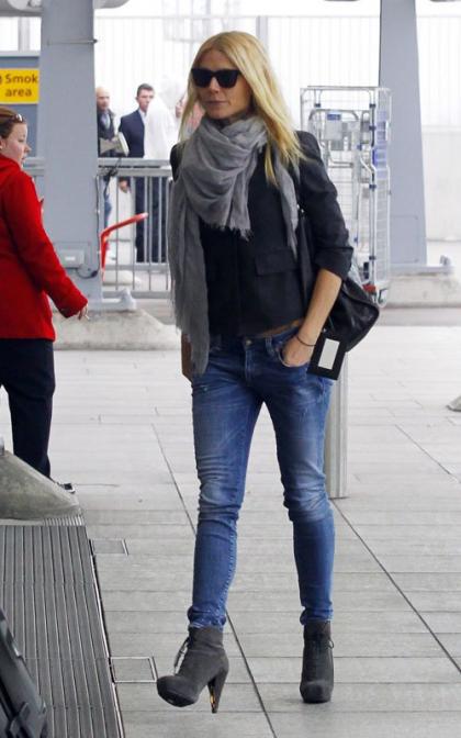 Gwyneth Paltrow's Post-Thanksgiving London Departure