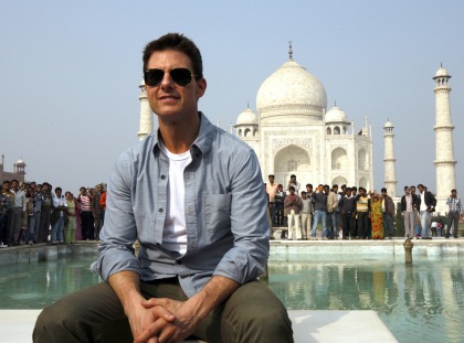 Tom Cruise was greeted at Mumbai airport by hundreds  of paid 'fans'