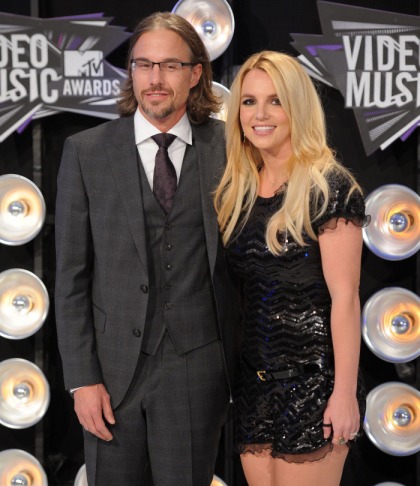 Britney Spears & Jason Trawick are allegedly engaged now, for real