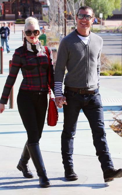 Gwen Stefani & Gavin Rossdale: Christmas Eve at the Zoo!