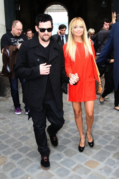 Star: Nicole Richie and Joel Madden are fighting, 'she      feels like a single parent'