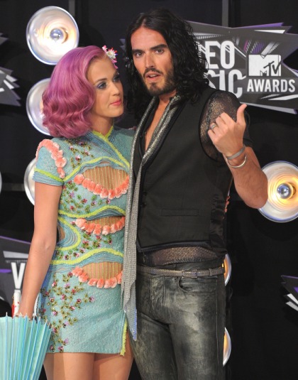 Russell Brand files for divorce from Katy Perry, how shocking (not really)