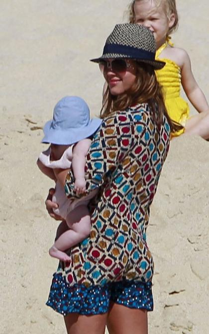 Jessica Alba's Mexican Beach Playdate with Haven & Honor