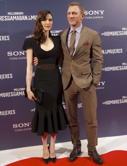 Daniel Craig & Rachel Weisz walk their first red carpet together: sexy or meh?