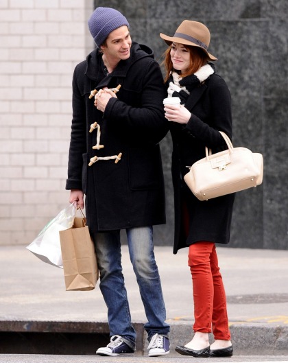Emma Stone & Andrew Garfield are absolutely adorable together in NYC
