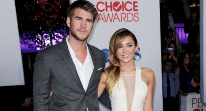 Miley Cryus at the 2012 People's Choice Awards