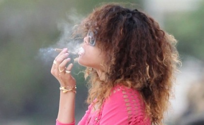 Rihanna Still Smoking Up