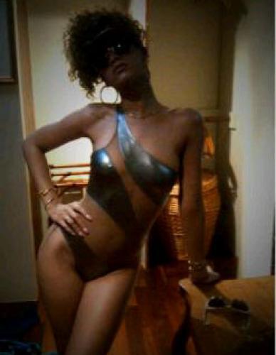 Rihanna's Awesome Twitter Swimsuit