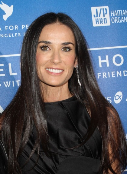 Demi Moore attached to yet another young(?) guy: fake story or what is she thinking?