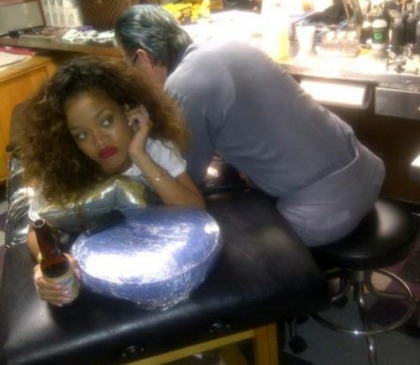 Rihanna Got a New Tattoo