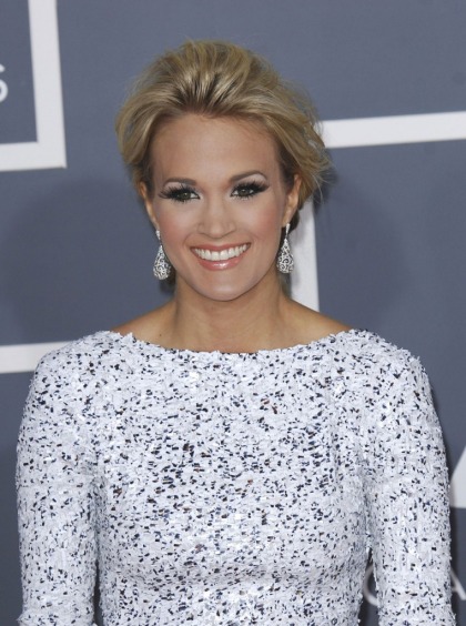 Grammys fashion: Carrie Underwood, Kate Beckinsale, Miranda Lambert and more