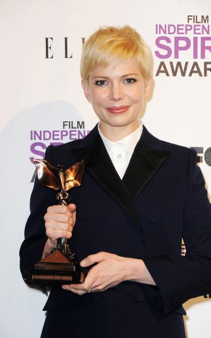 Michelle Williams Wins Best Actress at the 2012 Spirit Awards