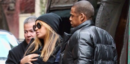 Beyonce Knowles Breastfed in Public