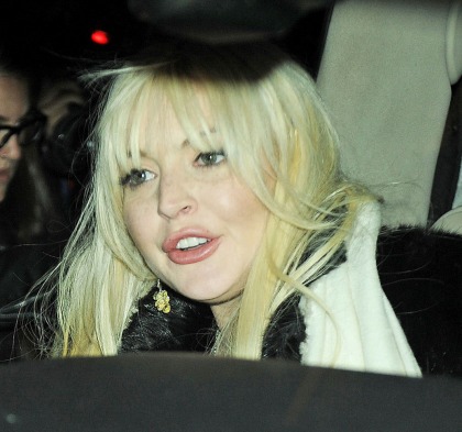 Lindsay Lohan, homebody, partied like a crackhead all weekend
