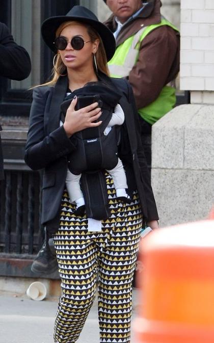 Beyonce & Baby Blue's Tribeca Stroll