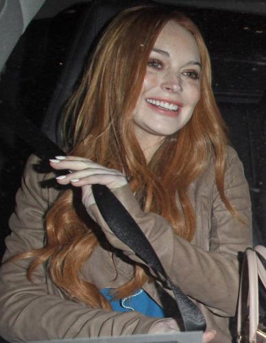 Lindsay Lohan Is A Redhead Again!