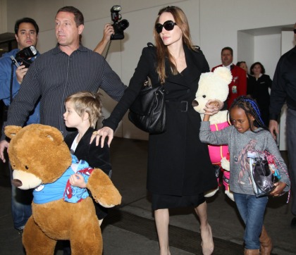 Enquirer: Angelina Jolie & Brad Pitt's kids are 'hooked   on junk food'