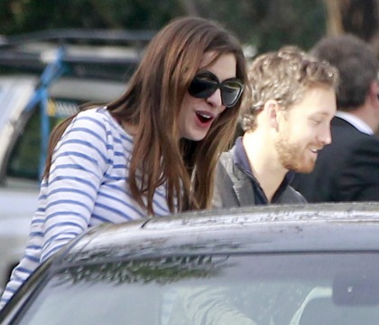 Anne Hathaway isn't getting married until October 2013: why the long engagement'