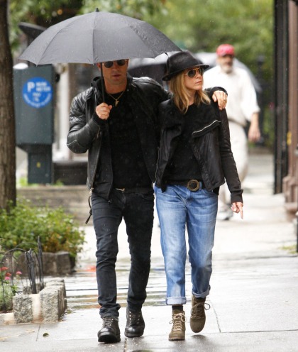 Jennifer Aniston & Justin are 'super power couple' friends with Tom & Rita