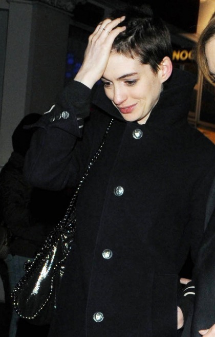 Anne Hathaway's drastic 'Les Mis' haircut: adorable and Winona Ryder-esque'