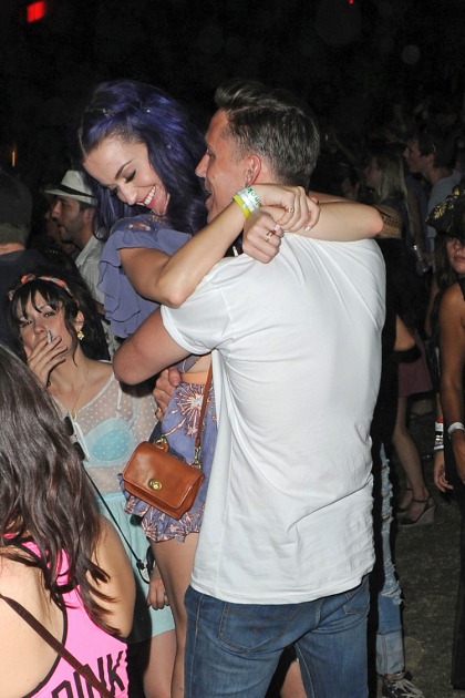 Katy Perry has a new 'boyfriend' & they were all over each other at Coachella