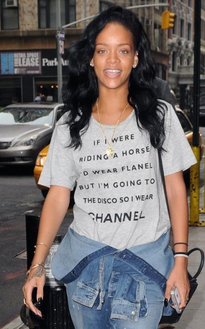 Rihanna: Makeup-Free in NYC