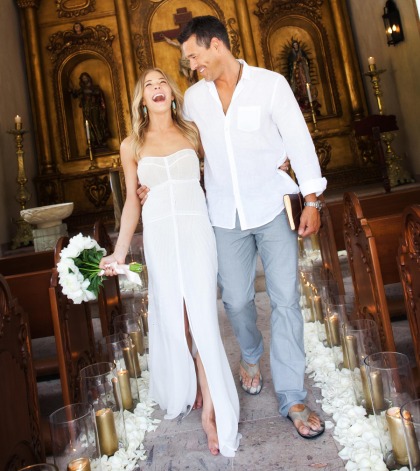 LeAnn Rimes tweets her wedding vow renewal photo: hilarious or beautiful?