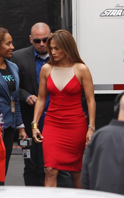 Jennifer Lopez: Ravishing In Red For 'Idol'