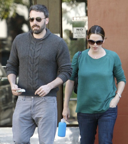 Ben Affleck shows off his new haircut, woman's sweater in   an outing with Jen