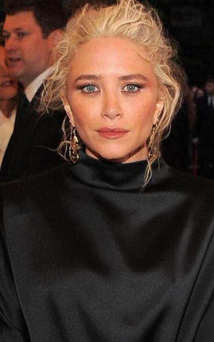 Mary Kate Olsen: Beautiful in Black at the 2012 Met Ball