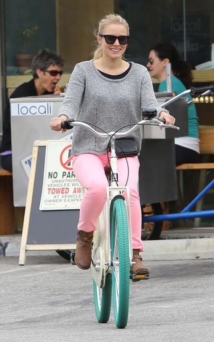 Kristen Bell & Dax Shepard: Biking Buddies