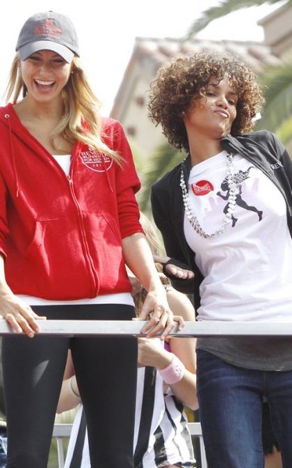 Halle Berry Hosts Revlon Walk for Women with Stacy Keibler & Matthew Morrison