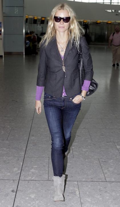 Gwyneth Paltrow: Heathrow Airport Hottie