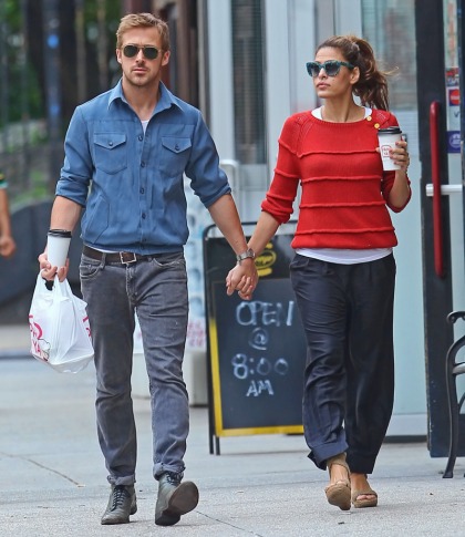 Ryan Gosling 'grew distant' with Eva Mendes last month, doesn't want to live with her