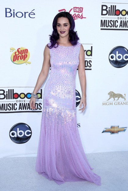 Katy Perry in pale violet Blumarine at the Billboard Awards: pretty or boring?