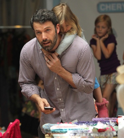 Ben Affleck took Violet & Seraphina to an eco-friendly Fashion Camp: adorable?